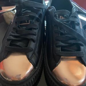 Authentic Puma tennis shoes